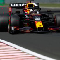 Derde vrije training Hongarije: Verstappen en Hamilton dicht bij elkaar