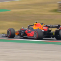 VIDEO: Verstappen heeft het lastig op de rode band