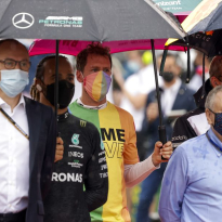 Masi verklaart bijzondere reprimande voor Vettel en co: "Volkslied respecteren"