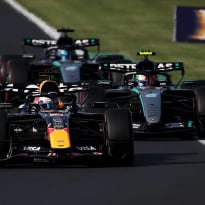 VIDEO | Red Bull benadeeld door 'tenenkrommend' slecht FIA-systeem