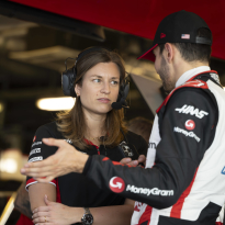 Ocon deelt ervaringen met eerste vrouwelijke race-engineer: 'Ze nam niet eens een broodje'