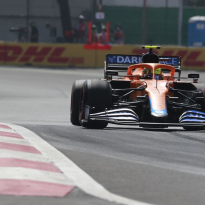 Norris wisselt motor en start in Mexico achteraan