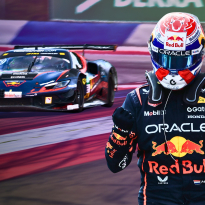 Overwinning Verstappen op "gevaarlijke" Nürburgring maakt indruk: "Dat heeft hij nu bewezen"
