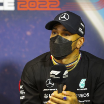 Hamilton over 'pretty smooth sailing' van Verstappen: "Kan nog veel misgaan"