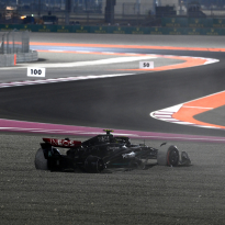 Hamilton doet 'controversiële uitspraak' over hitte Qatar: "Gewoon harder trainen"