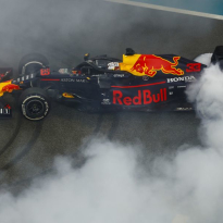 Bijnamen in de Formule 1: van De Bandenfluisteraar tot Mr. Monaco
