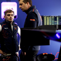Verstappen·com-coureur King speelde cruciale rol in titelstrijd: "Moest wat intelligenter rijden"