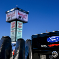 Ford chief reveals how Ricciardo has been HELPING ahead of F1 return