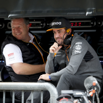 Alonso casi hace que despidan TODO el personal de McLaren por esta escandalosa acción