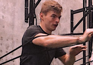 IN BEELD: Max Verstappen werkt zich in het zweet met Brendon Hartley