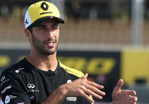 Ricciardo 'doesn't regret' Renault move, sounds like he regrets it