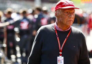 'Niki Lauda lag dagenlang op de Intensive Care'