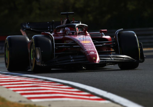 Ferrari ook in tweede vrije training het snelst, Verstappen kijkt toe vanaf plek vier