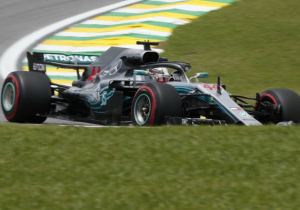 Hamilton: Mercedes haven't cracked tyre 'mystery'