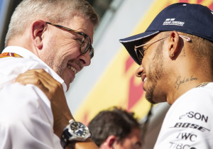 Hamilton calls on F1 to "spice it up" for second Silverstone race