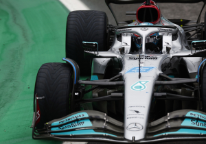 Russell op P3 ondanks spin: "Morgen beste kans om voor Verstappen te finishen"