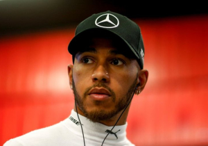 Hamilton: Mercedes must improve communication