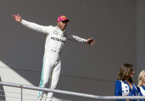 Ross Brawn: 'Lewis Hamilton hoort nu in het rijtje Schumacher, Senna en Fangio'