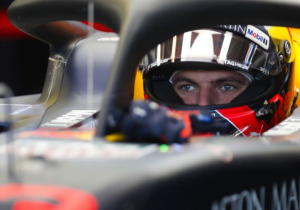 1e vrije training Groot-Brittannië: Hamilton noteert snelste tijd, Verstappen valt uit