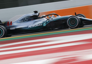 Hamilton ends first test ahead of Vettel