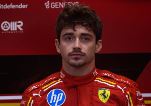 Leclerc haalt gloednieuwe op maat gemaakte Ferrari SF90 XX Stradale op in Monaco