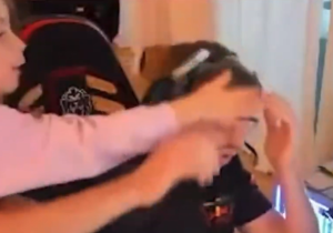 Penelope geeft tikken aan Verstappen op stream: fans zijn kritisch