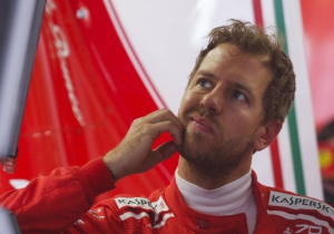 Vettel denkt dat Mercedes een spelletje speelt tijdens trainingen