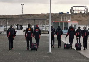 FOTO: Verstappen en Red Bull arriveren op Zandvoort, maar waarom?