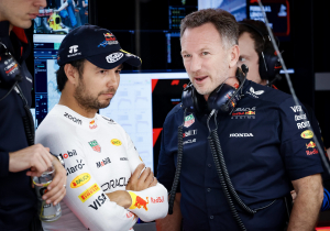 Pérez zag voorspelling Horner over teamgenoten Verstappen uitkomen: 'Gebruikte alle coureurs'