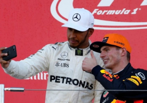 VIDEO: Lewis Hamilton: 'Natuurlijk kan Verstappen voor de titel gaan'