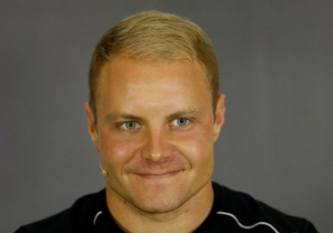 Bottas denkt niet aan vertrek bij Mercedes