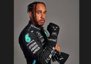 Mercedes follow Manchester United with "no-brainer" new sponsorship deal