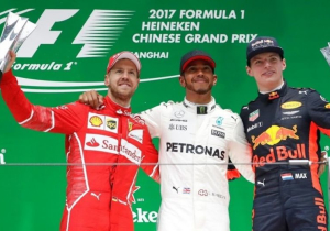 Verstappen over wereldprestatie in China: "Ik doe gewoon mijn ding"