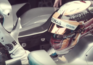 VIDEO: Het bloedstollende titelgevecht tussen Ferrari en Mercedes