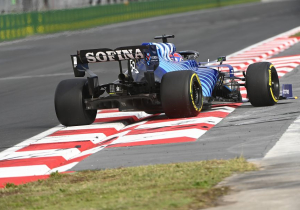 Russell takes full blame after squandering "top seven" chance