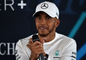 Hamilton over Wolff: "Hij heeft een enorme invloed op mij"