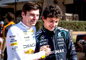 Antonelli pakt eerste zege in China, Verstappen finisht niet en sneert naar andere coureurs | GPFans Recap