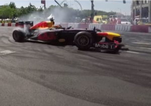 VIDEO: De demo's van Red Bull Racing in Budapest en Vietnam