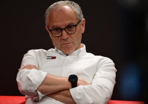 Domenicali weerlegt kritiek op F1: 'Nieuwe fans begrijpen niet wat erachter zit'