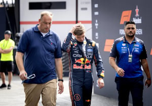 De beelden: zo zag de schrikbarende crash van Verstappen in Zandvoort eruit