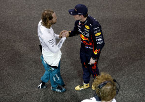 Vettel prijst Verstappen: "Hij is zoveel volwassener"