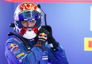 Verstappen laat van zich horen na testdag in Portimão: "Kostte even tijd om te wennen"