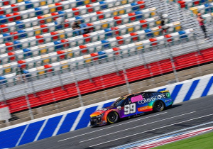 Daniel Suárez obtiene la pole position en la NASCAR