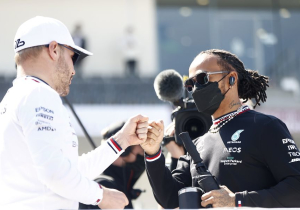 Bottas reageert op kritiek Hamilton en Wolff: 'Had dingen anders willen doen'