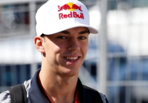VIDEO: Gasly en Hartley ontvangen kerstcadeaus van collega-coureurs