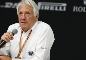 Charlie Whiting: "De kerb in Abu Dhabi brokkelde af"