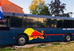 Max Verstappen-fans opgelet: Dit is de bus van je dromen!