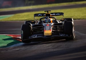 Extra drukke week na zege in Italië: Verstappen ingezet bij F1-test voor Nordschleife-debuut