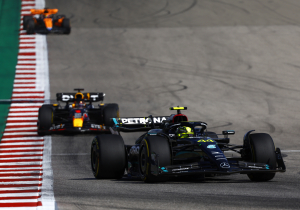 Hamilton grijpt net naast overwinning in Texas: "Max was vlekkeloos vandaag"