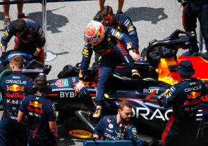 Schumacher: "Estamos hablando del factor Verstappen, Checo tiene el mismo coche y no le fue bien"